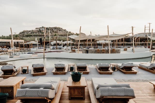 Poolside sunbeds - Lush sun loungers to enjoy sunbathing by the pool (2 Guests).